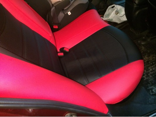 Авточехлы на Honda Civic 8 4D Авточехлы на Honda Civic 8 4D