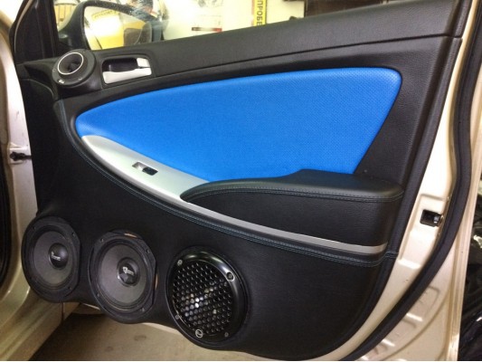 Перетяжка дверных карт Перетяжка дверных карт